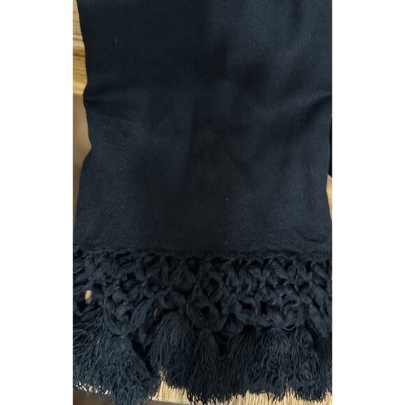 Beautiful Black Shawl Crochet Fringe 84”x 30” Good Condition # 621 - Picture 3 of 3